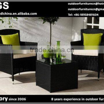 wicker rattan outdoor table and chair