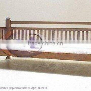 PRIMITIVE DAY BED SOFA