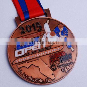 Metal Judo medal with gold/silver/bronze finish