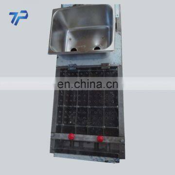 Peanut peeling machine with low consumption