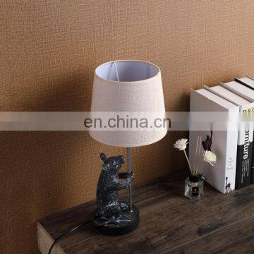European Modern Design Iron Material Mice Shape Animal Shape Table Lamp for Hotel Home Decor photo-4