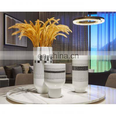 Nordic Modern Minimalist White Table Decorative Accessories Furnishing Pieces Ceramic Vase for table Decoration