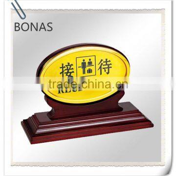 Hotel wooden desktop nameplate, flat nameplates, sign holder
