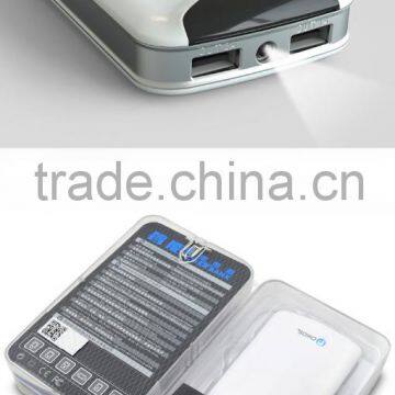 Super Fast Charging Portable Slim powerbank with flashlight