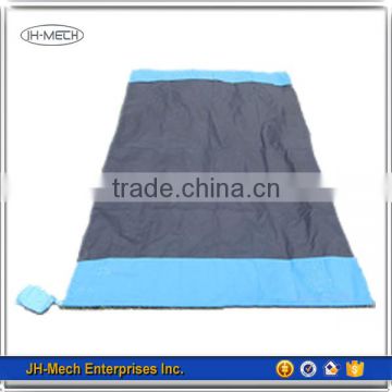 Customized new design folded nylon beach blanket