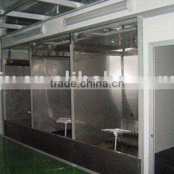 Curtain-type spraying machine