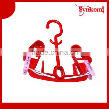 Plastic shoes hanger