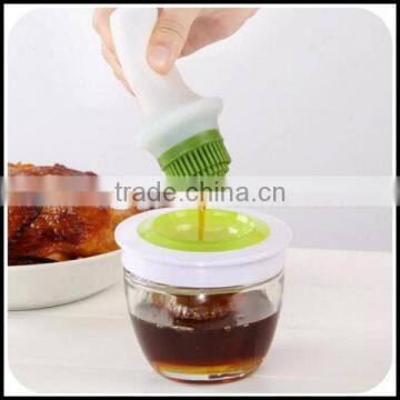 Candy color disassembled silicone Squeeze oil brush,OEM bottle silicone brush wholesale,oil storage silicone pastry brush