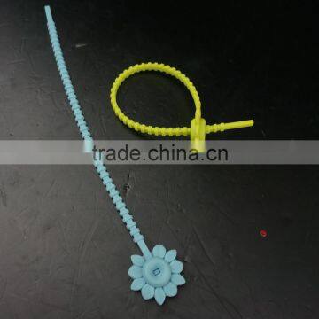 16134 Flower Shape Silicone Multi-Use Tie Wraps photo-5