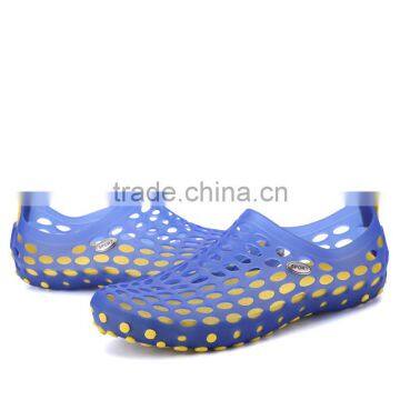 Plastic Shoes With Hole photo-2