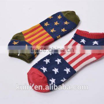 Hot Sale Cotton Germany's Harajuku Hip Hop Maple Leaf Socks Men's Street Boat Sock for Male photo-2