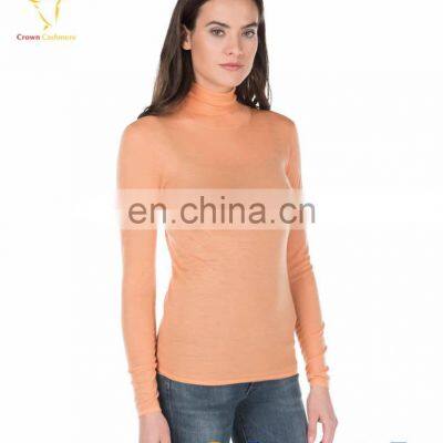 Трубач на шею. Модельный вязаный пуловер изCashmere photo-3