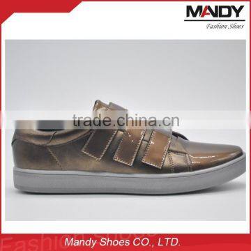 Fashion up leather upper material authentic wholesale sneakers men