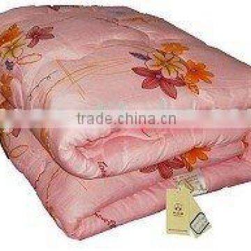 high quality and elegant polyester quilt