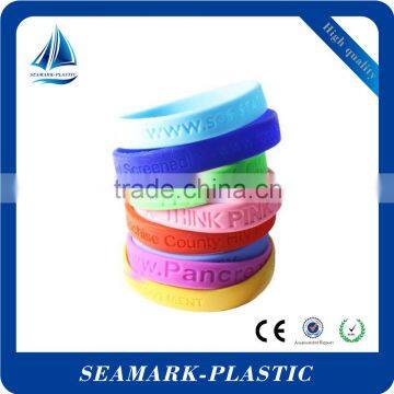 2016 cheap debossed wristband customize silicone friendship bracelets