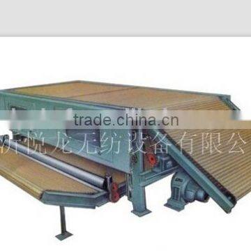 Non-woven cross lapper machine