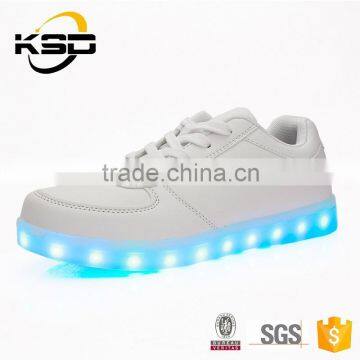 Latest and hottest 2016 Sport Shoes New Arrival Seven Kinds Of Color LED Light Shoes
