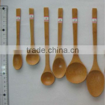 Advanced personal wooden cutlery maker