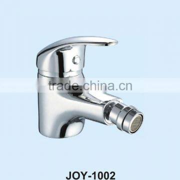 2013 New Products Factory Price 40mm Triangle Brass Cartridge Faucet photo-2