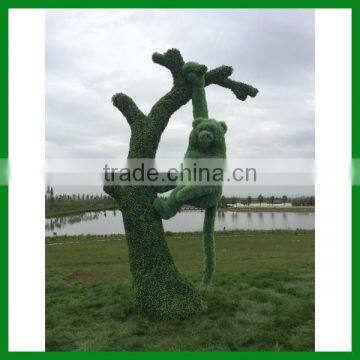 Outdoor grass animal sculpture for decor