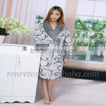 100% Polyester Printed Flannel Knitted Robe photo-3