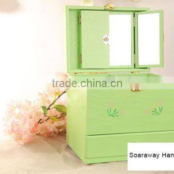 Wooden box for jewelry with 3 sides' mirror,Jewellery box with handle, Wooden jewelry box with carved designs for cosmetic use