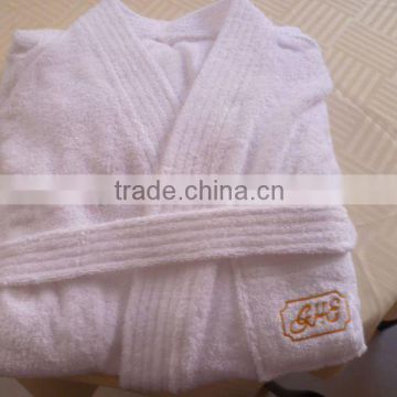 Luxury And Elegant Composite Cotton White Jacquard Bathrobe