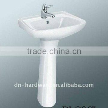 DLO067 Luxurious ceramic pedestal wash basin