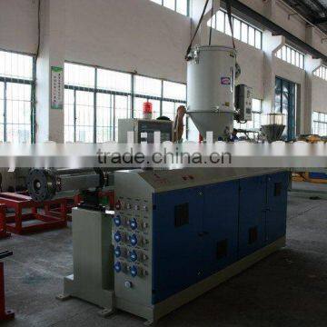 High-efficiency single-screw extruder