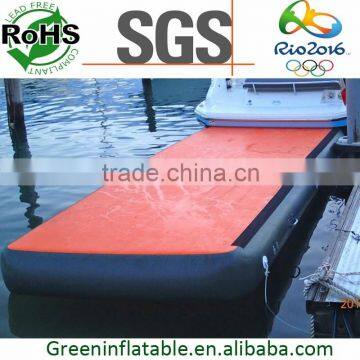 Inflatable yacht floating air dock, yacht air track