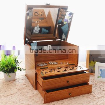 Mirrored Solid Wood Antique Cosmetic Case