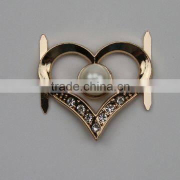 gold heart item shoes ornament