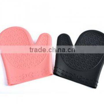 anti-skidding Glove of silicone material for safe cooking