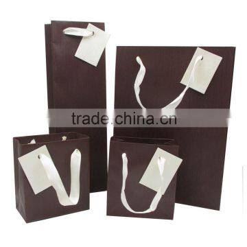 well selling fashionable paper hand bags,accept custom.