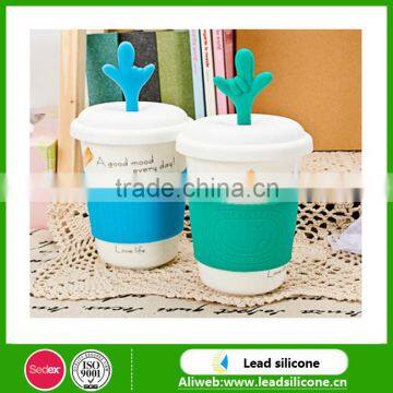 Qute Fingers Silicone Drink Lids -Suction Seal Lids- Flexible Silicone Cup Cover