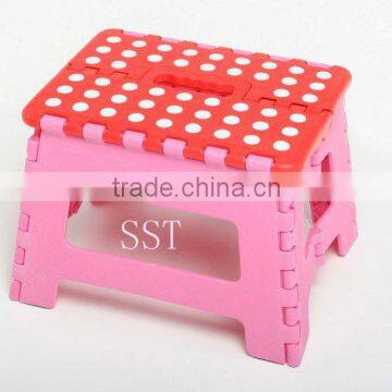 OUTDOOR Small and Exquisite Garden Plastic Folding Stool for Camper photo-3