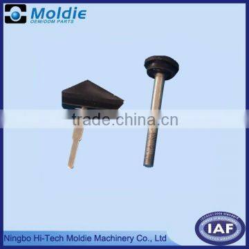 plastic injection molding product with a metal insert