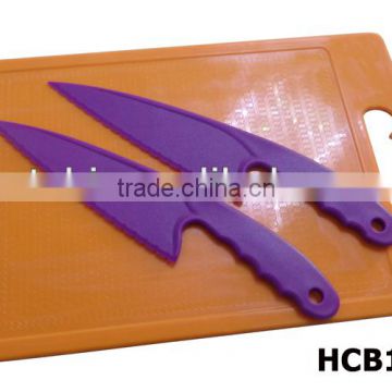 plastic bread board with bread knife