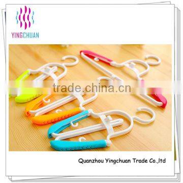 Foldable colorful clothes hanger