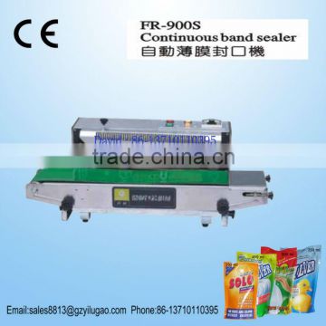 Heat sealing machine