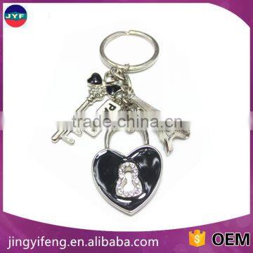 Beautiful Eiffel Tower, Lock and Key with Symbol of Love Zinc Alloy Keychain Key Holder Key Ring