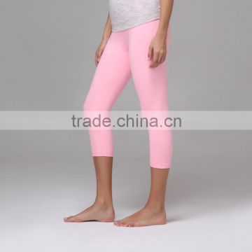 Women Seamless Active Cloth Interlock Yoga Capri Pants