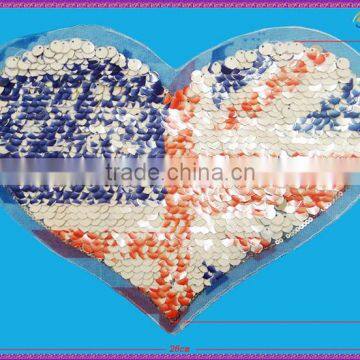 Pop top 2015 China wholesale embroidery heart pattern patches for clothes