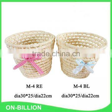 Mini woven cute corn husk natural gift basket with bowknot