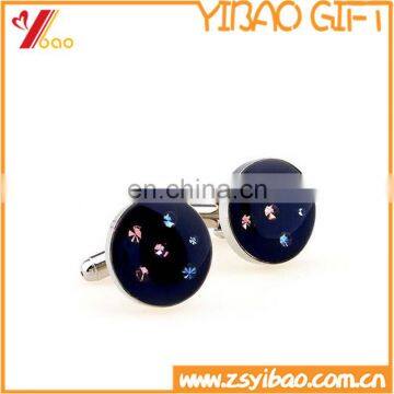 Skiing cufflinks with diamond and drill