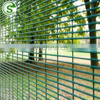 Commercial Hot dipping Galvanized 358 Rigid Mesh  Anti Climb High Security Wire Wall Fence