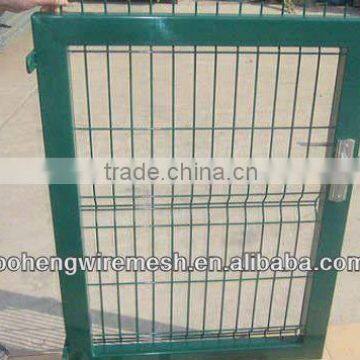 MODERN FENCE GATE DESIGN