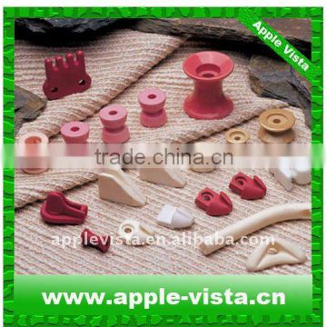 Ceramic oiling nozzles