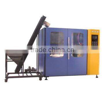 Automatic plastic bottle making machine