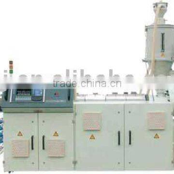 New-type plastic single screw extruder